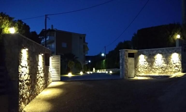 אפרטהוטל זכארו Alex House מראה חיצוני תמונה