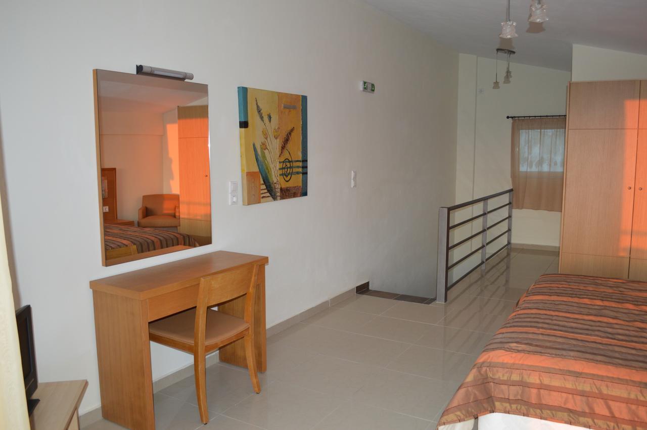 אפרטהוטל זכארו Alex House מראה חיצוני תמונה